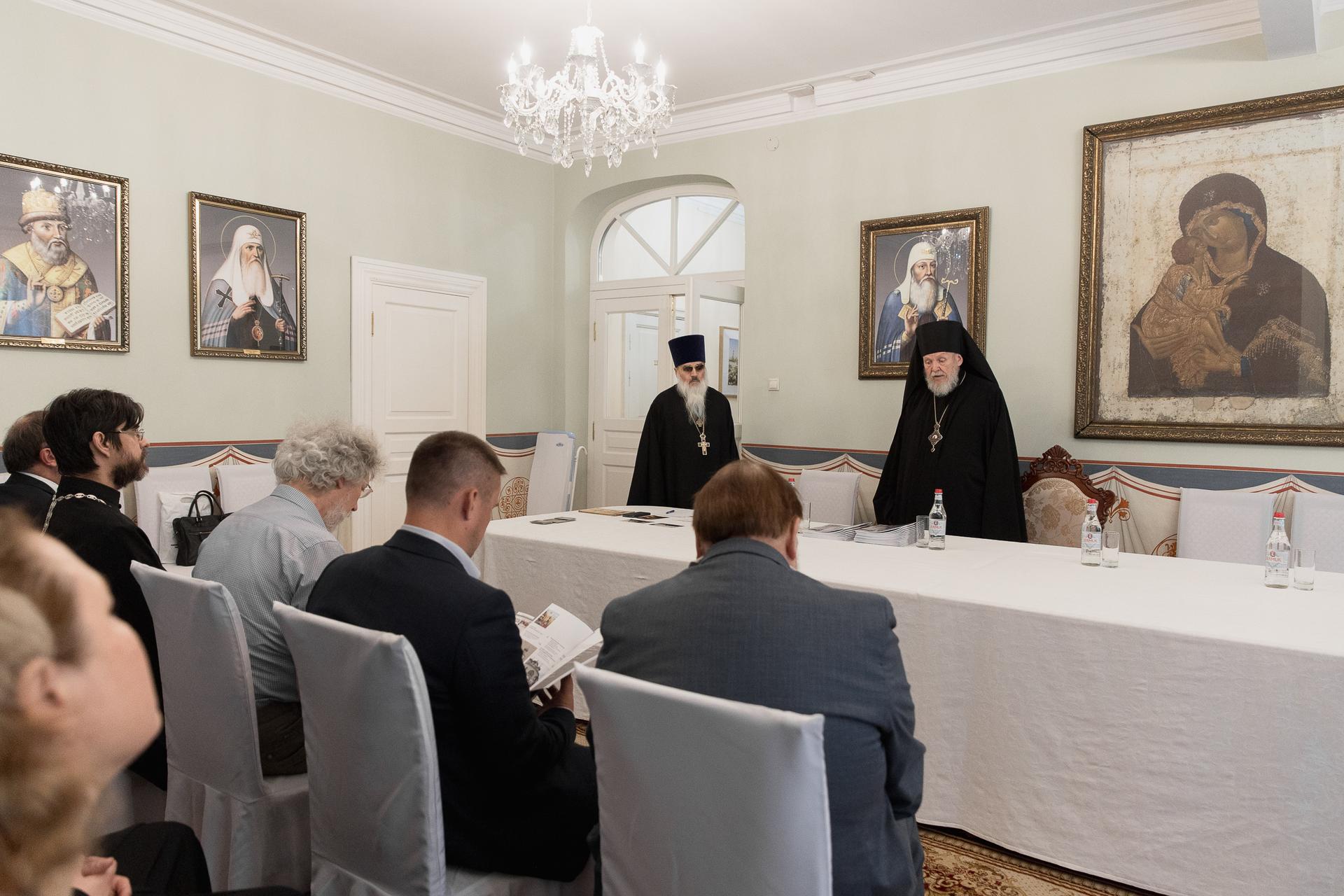 В Донском ставропигиальном монастыре состоялась презентация обновленного издания «Храмоздатель»